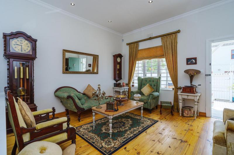 2 Bedroom Property for Sale in Harfield Village Western Cape